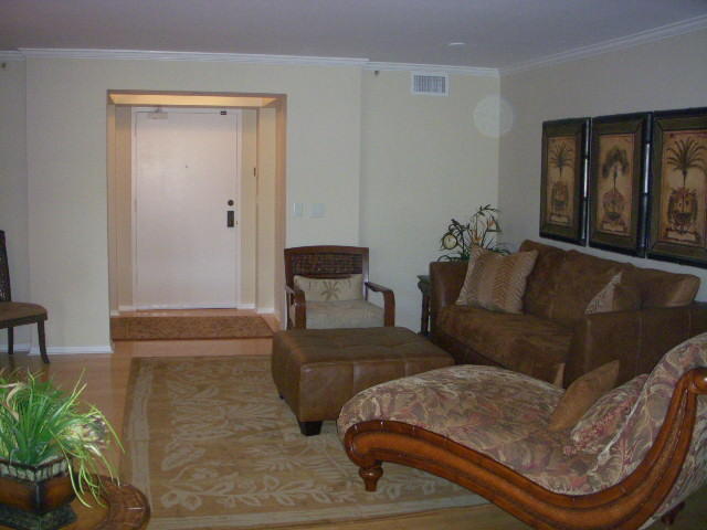 140 Southeast 5th Avenue, Unit 245 Boca Raton, FL 33432 - Photo 5 of 23 Living room
