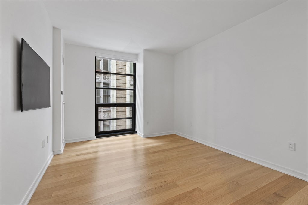 580 Washington Street, Unit 5C Boston, MA 02111 - Photo 24 of 42