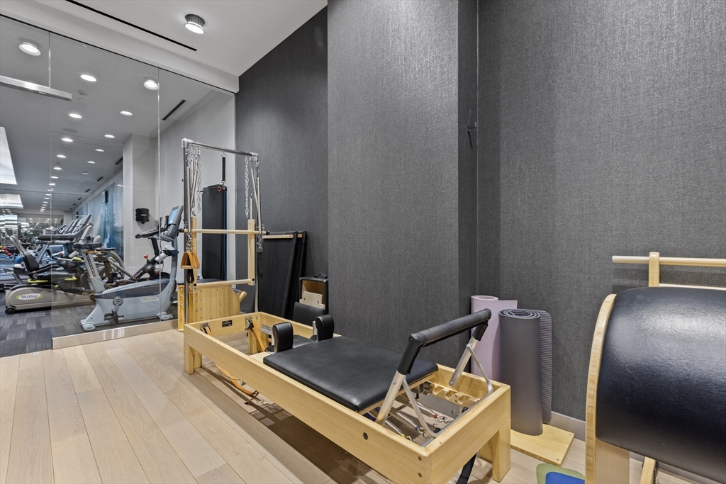 580 Washington Street, Unit 5C Boston, MA 02111 - Photo 31 of 42