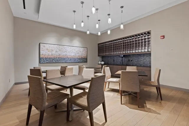 $1,699,000 | 580 Washington Street, Unit 5C, Boston, MA 02111