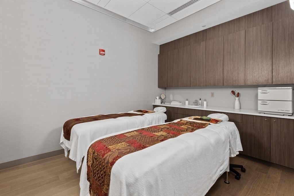 580 Washington Street, Unit 5C Boston, MA 02111 - Photo 37 of 42