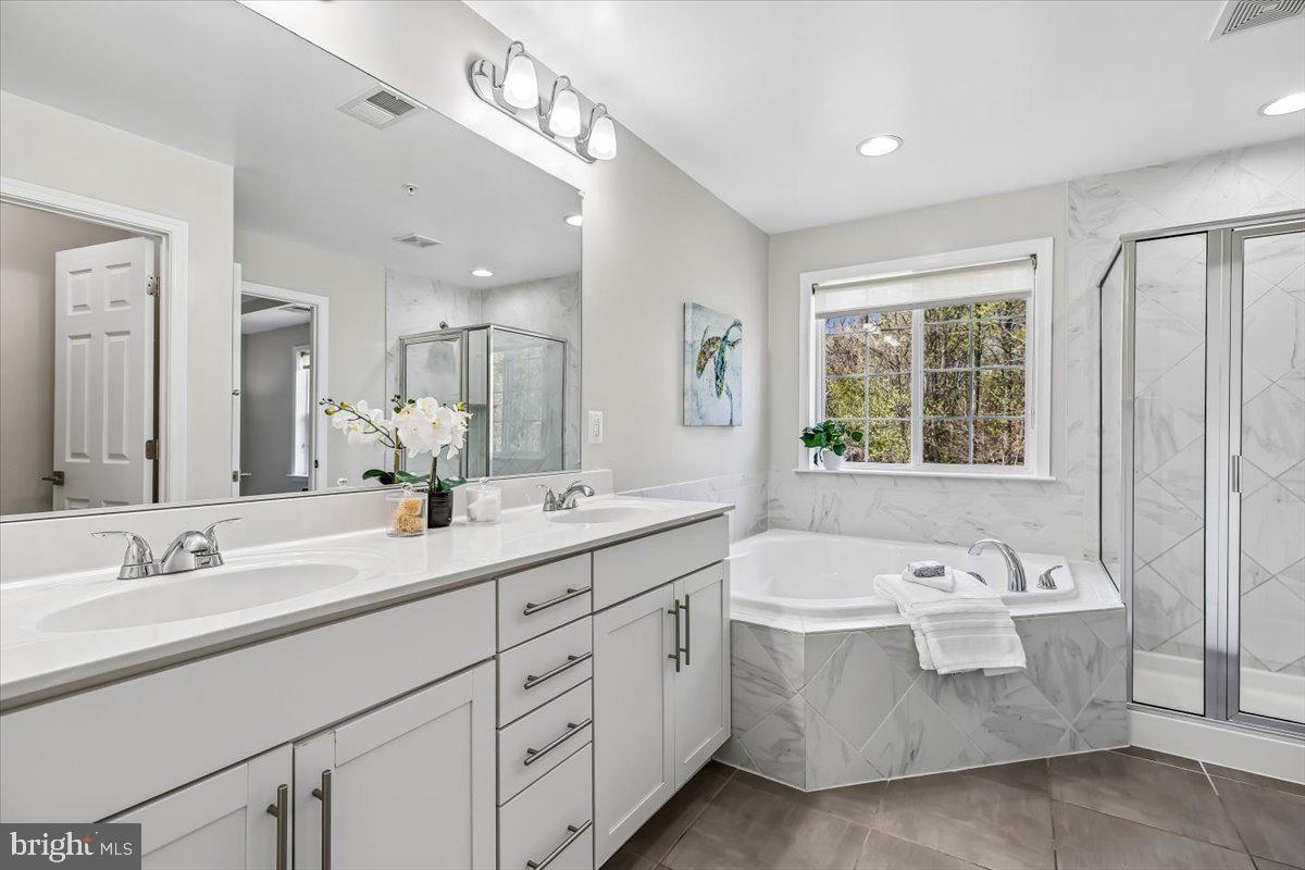 427 Cloverly Forest Drive Silver Spring, MD 20905 - Photo 15 of 36