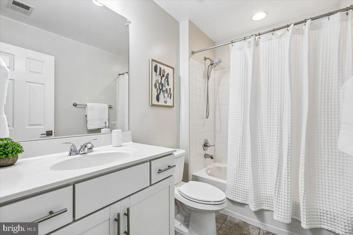 427 Cloverly Forest Drive Silver Spring, MD 20905 - Photo 22 of 36