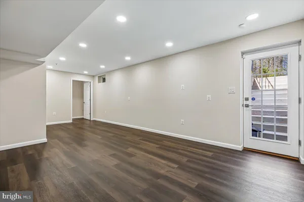 $885,000 | 427 Cloverly Forest Drive, Silver Spring, MD 20905