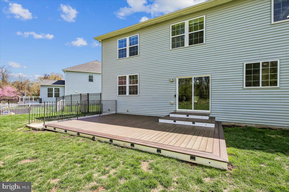 427 Cloverly Forest Drive Silver Spring, MD 20905 - Photo 32 of 36