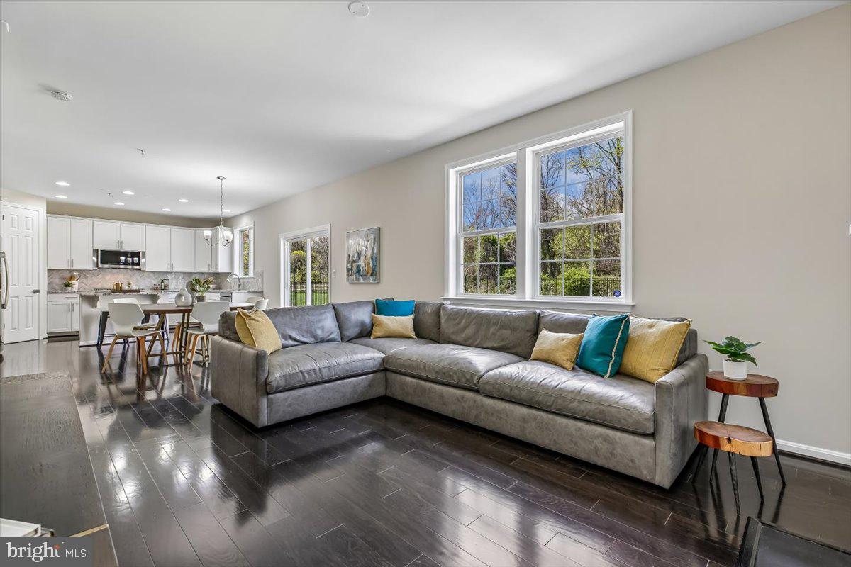 427 Cloverly Forest Drive Silver Spring, MD 20905 - Photo 9 of 36