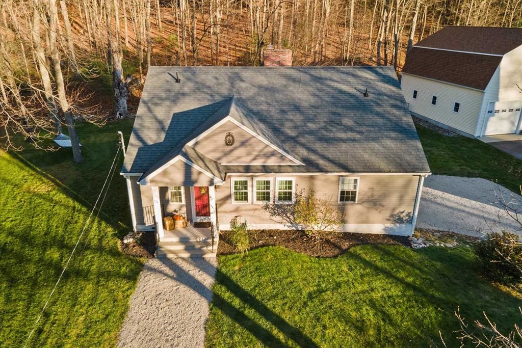 11 Community Road Webster, MA 01570 - Photo 4 of 39 Gallery Image 4