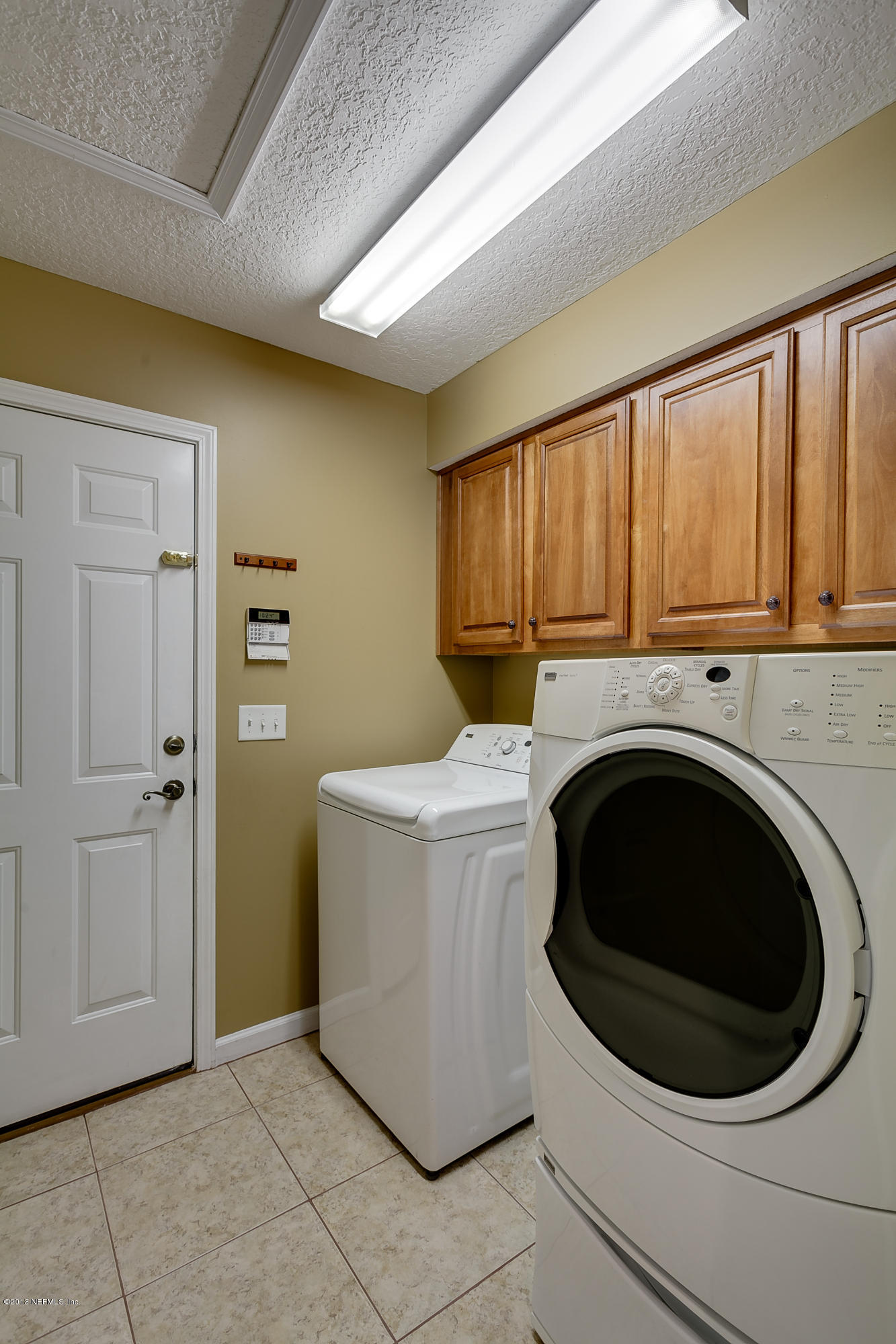 10916 Crichton Road Jacksonville, FL 32221 - Photo 29 of 35 Laundry Room
