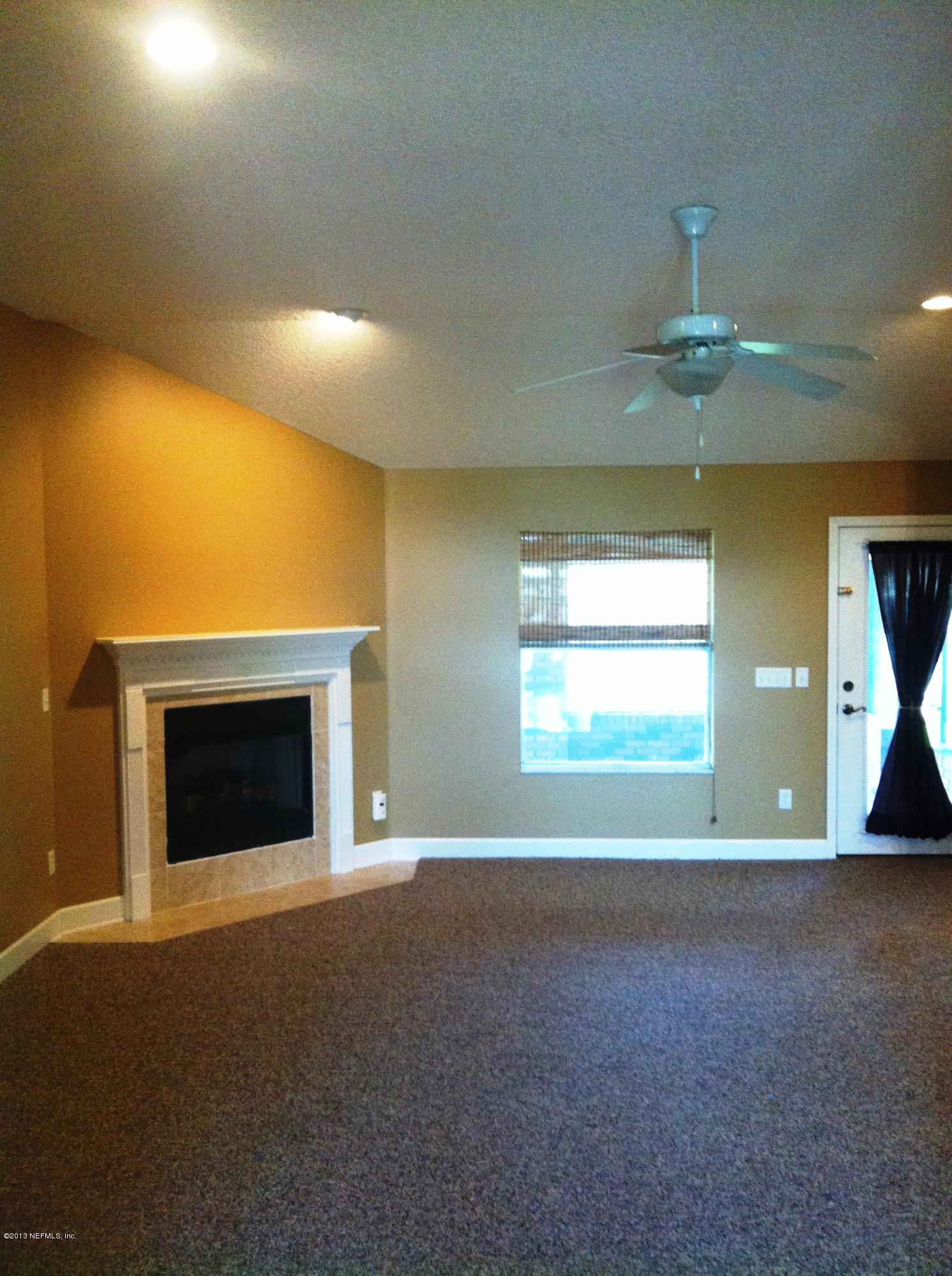 10916 Crichton Road Jacksonville, FL 32221 - Photo 5 of 35 Family Room View 2
