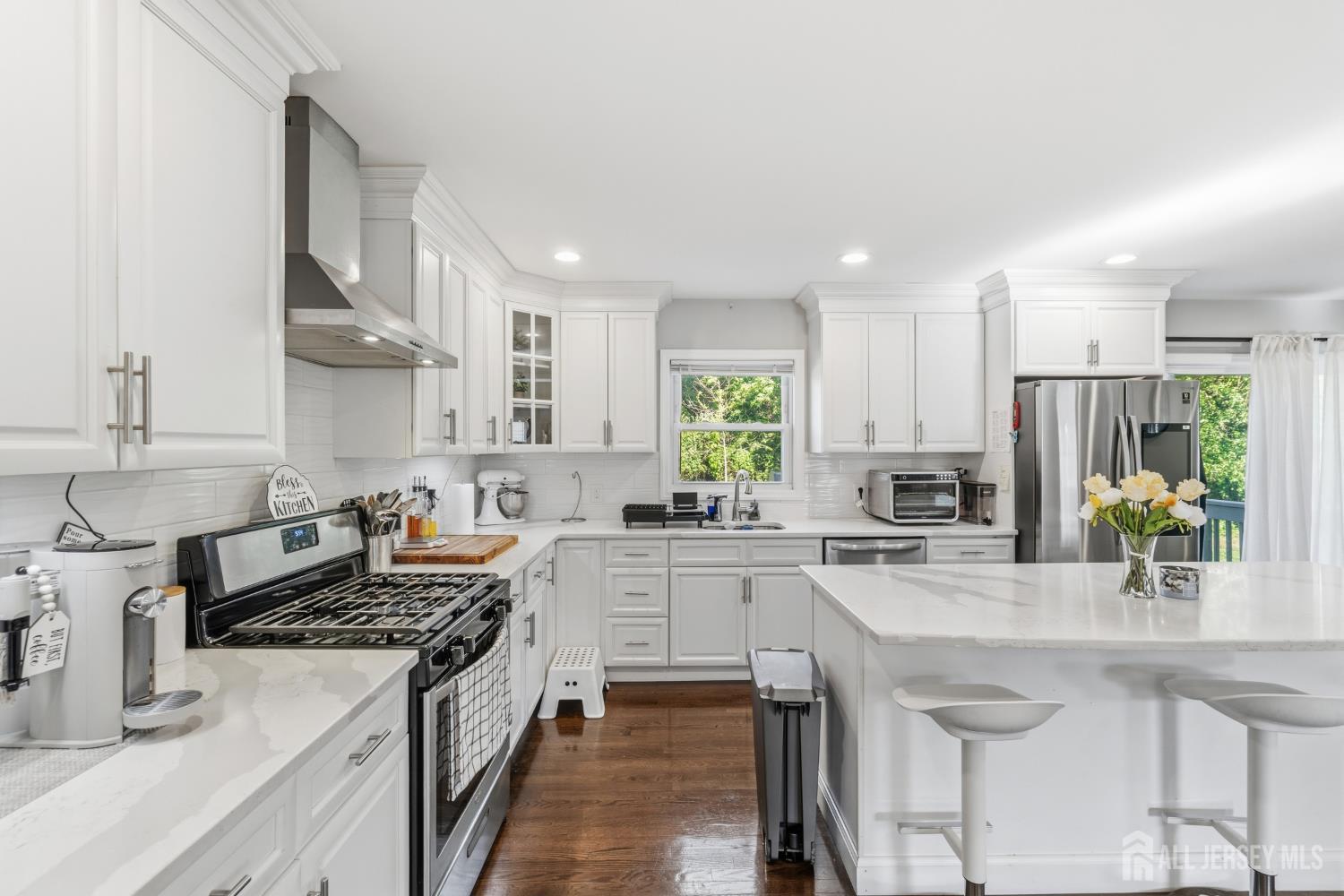 24 Wilk Road Edison, NJ 08837 - Photo 10 of 41
