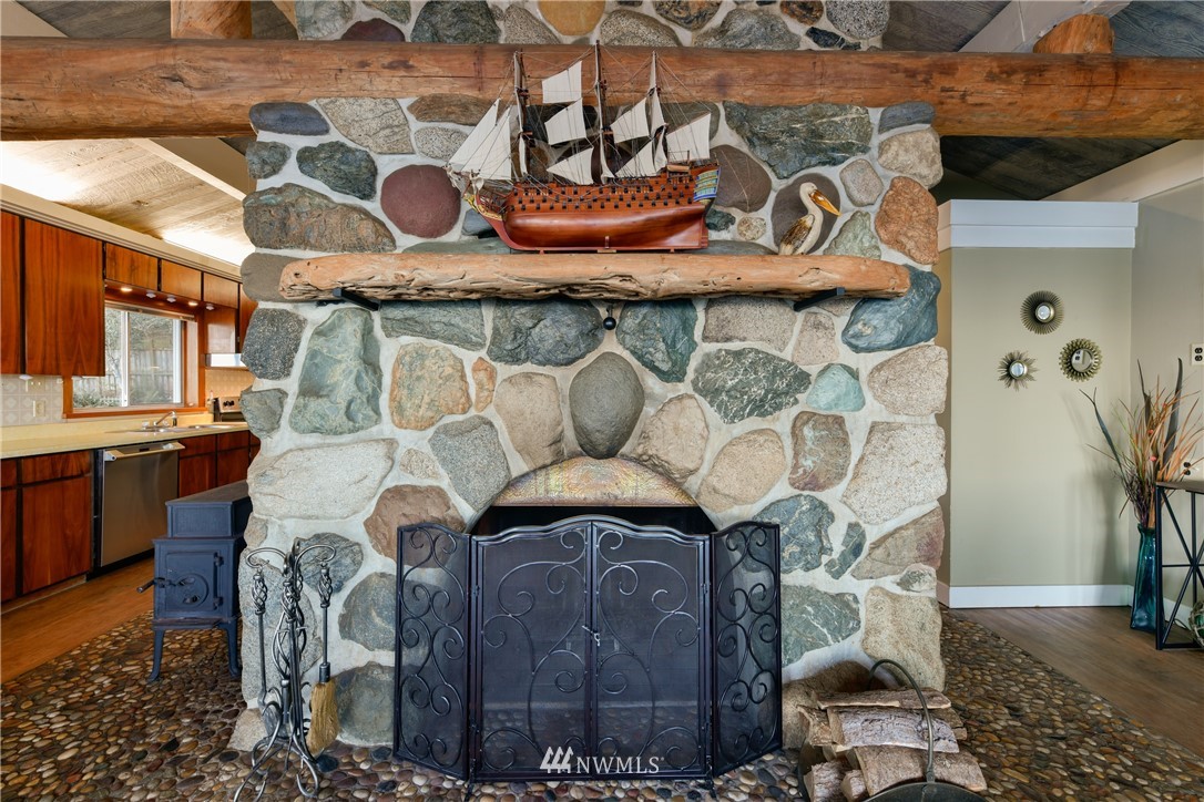 4667 Guemes Island Road Anacortes, WA 98221 - Photo 9 of 34 Gallery Image 9