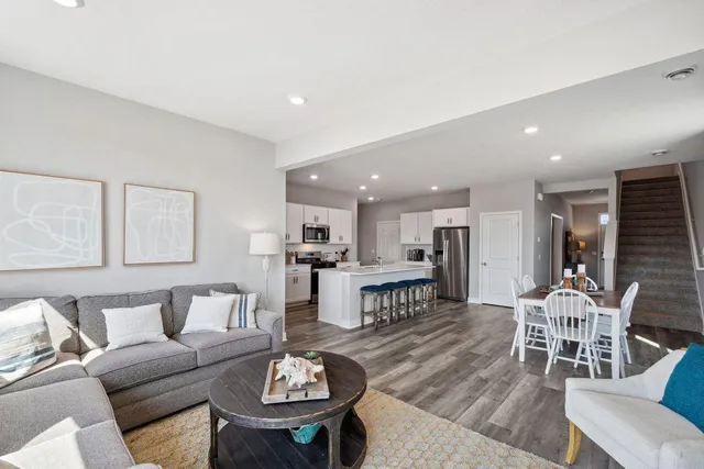 $525,000 | 201 Snowdrop Trail, Waconia, MN 55387