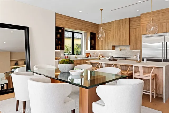 $15,500 | 11954 Collins Street, Valley Village, CA 91607