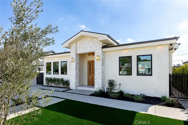 $15,500 | 11954 Collins Street, Valley Village, CA 91607