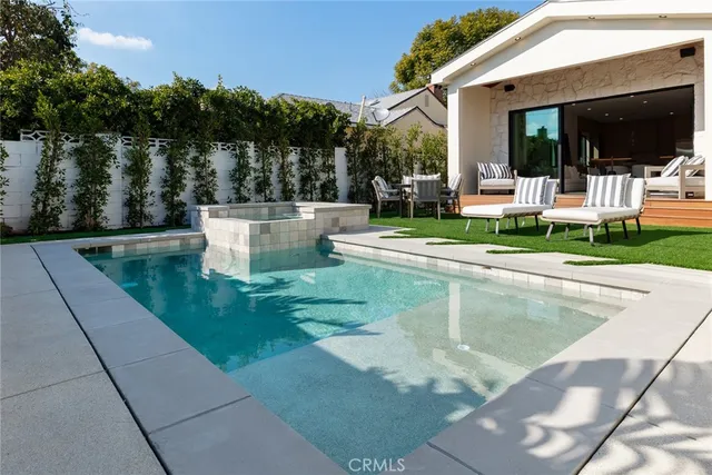 $15,500 | 11954 Collins Street, Valley Village, CA 91607