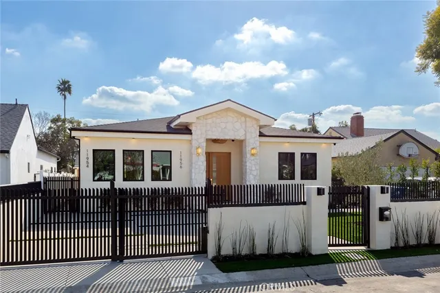 $15,500 | 11954 Collins Street, Valley Village, CA 91607