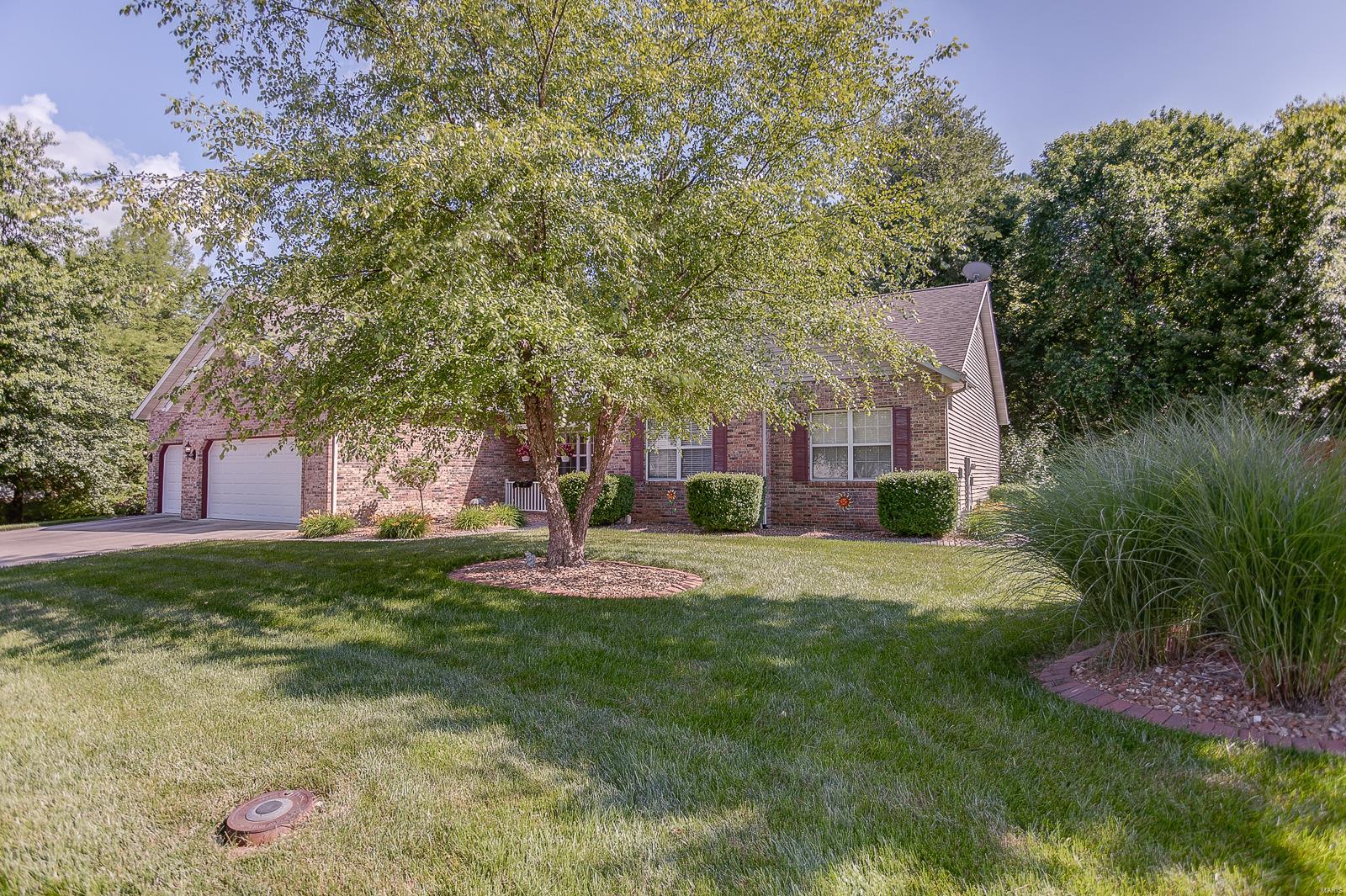 425 Fairwood Hills Road O'Fallon, IL 62269 - Photo 2 of 58 Gallery Image 2