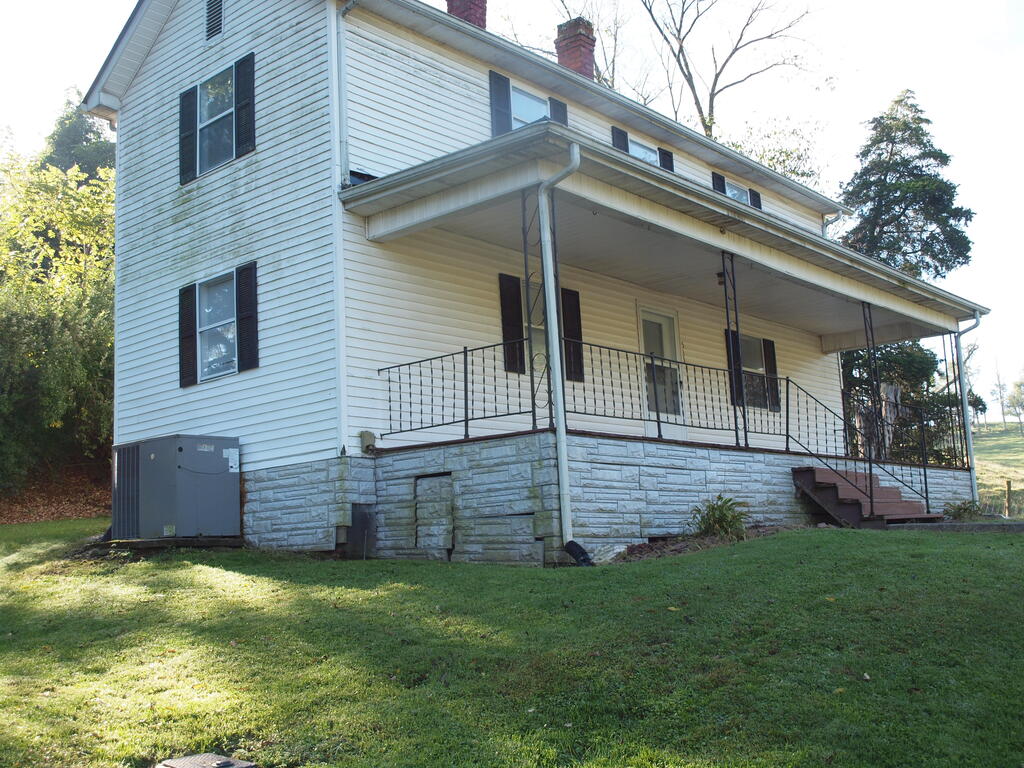 513 Adwolfe Road Marion, VA 24354 - Photo 1 of 10 Gallery Image 1