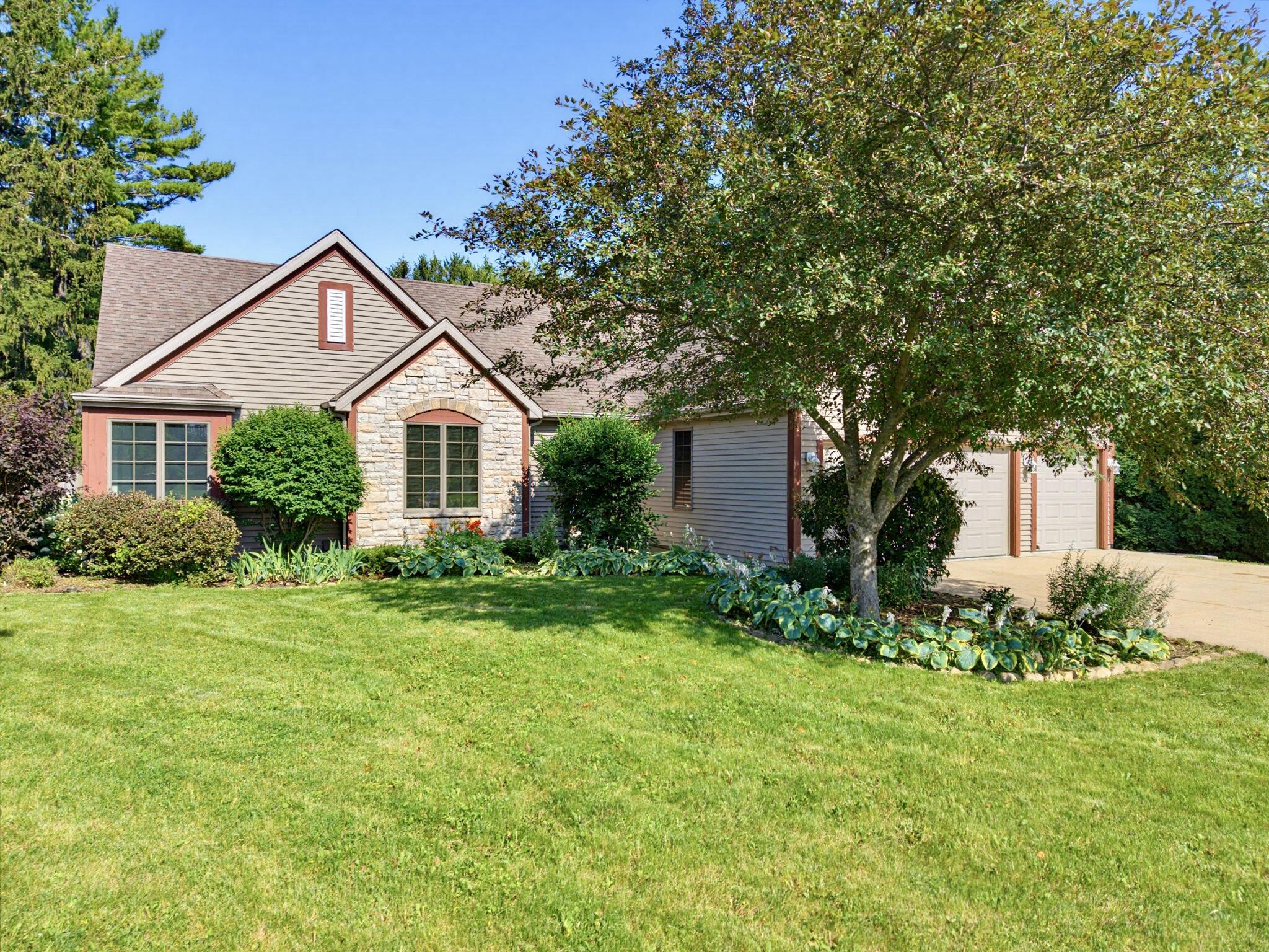 10063 64th Avenue Pleasant Prairie, WI 53158 - Photo 1 of 45 IMG_3632