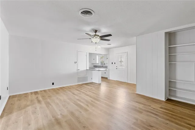 $1,700 | 530 Oakdale Drive, Corpus Christi, TX 78418