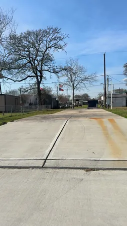 a view of a tennis court