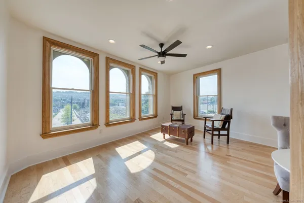 $1,600 | 11 Main Street, Unit 301, Torrington, CT 06790