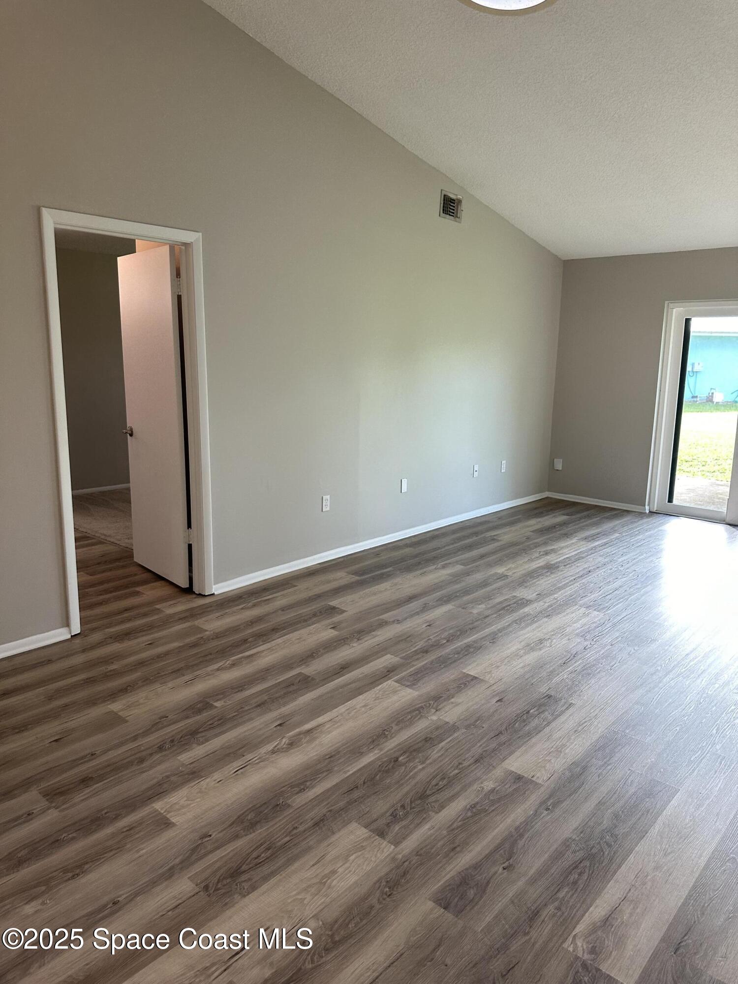 1735 Bluebird Court Melbourne, FL 32935 - Photo 3 of 20 IMG_4992