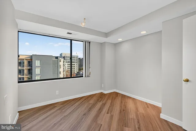 $649,900 | 3 Washington Circle Northwest, Unit 905, Washington, DC 20037