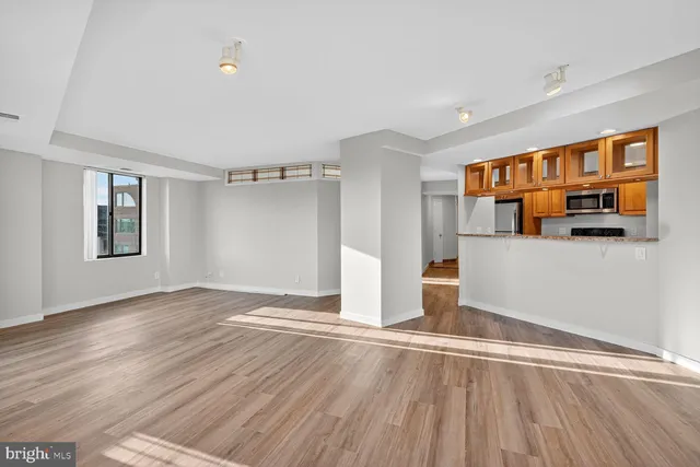 $649,900 | 3 Washington Circle Northwest, Unit 905, Washington, DC 20037