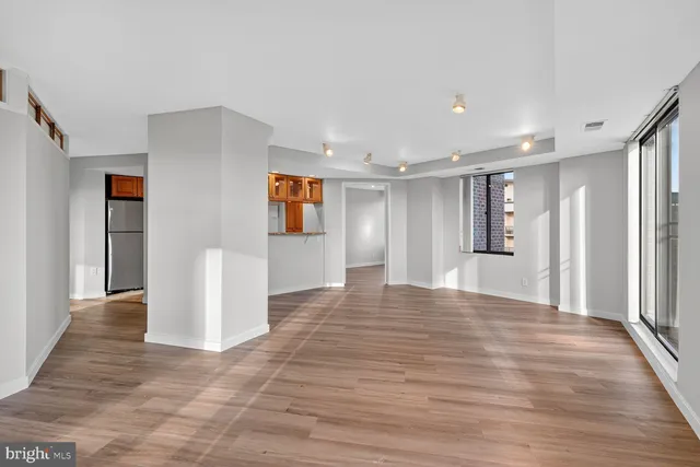 $649,900 | 3 Washington Circle Northwest, Unit 905, Washington, DC 20037