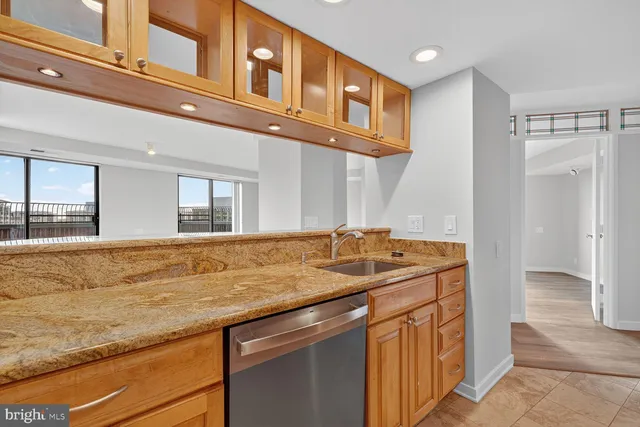 $649,900 | 3 Washington Circle Northwest, Unit 905, Washington, DC 20037