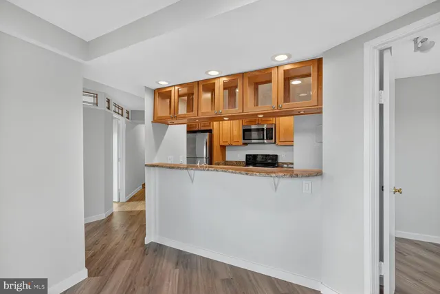 $649,900 | 3 Washington Circle Northwest, Unit 905, Washington, DC 20037