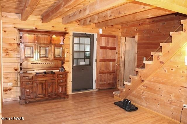 321 Rowland Road Greeley, PA 18425 - Photo 10 of 35 13 Entrance and stairs