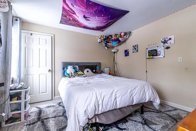 $539,000 | 30 Pondview Drive, Derry, NH 03038