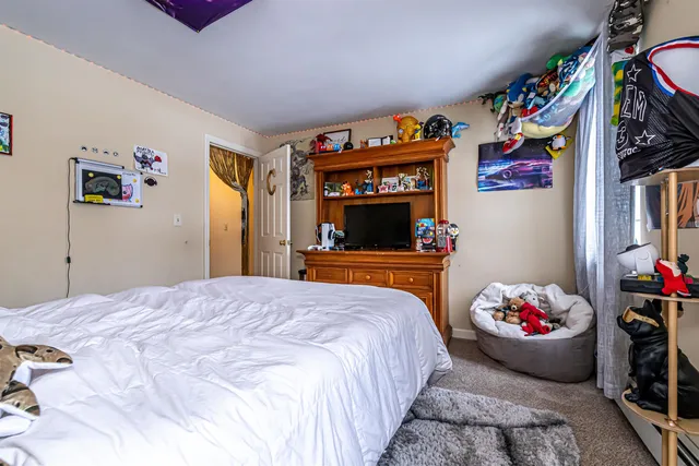 $539,000 | 30 Pondview Drive, Derry, NH 03038