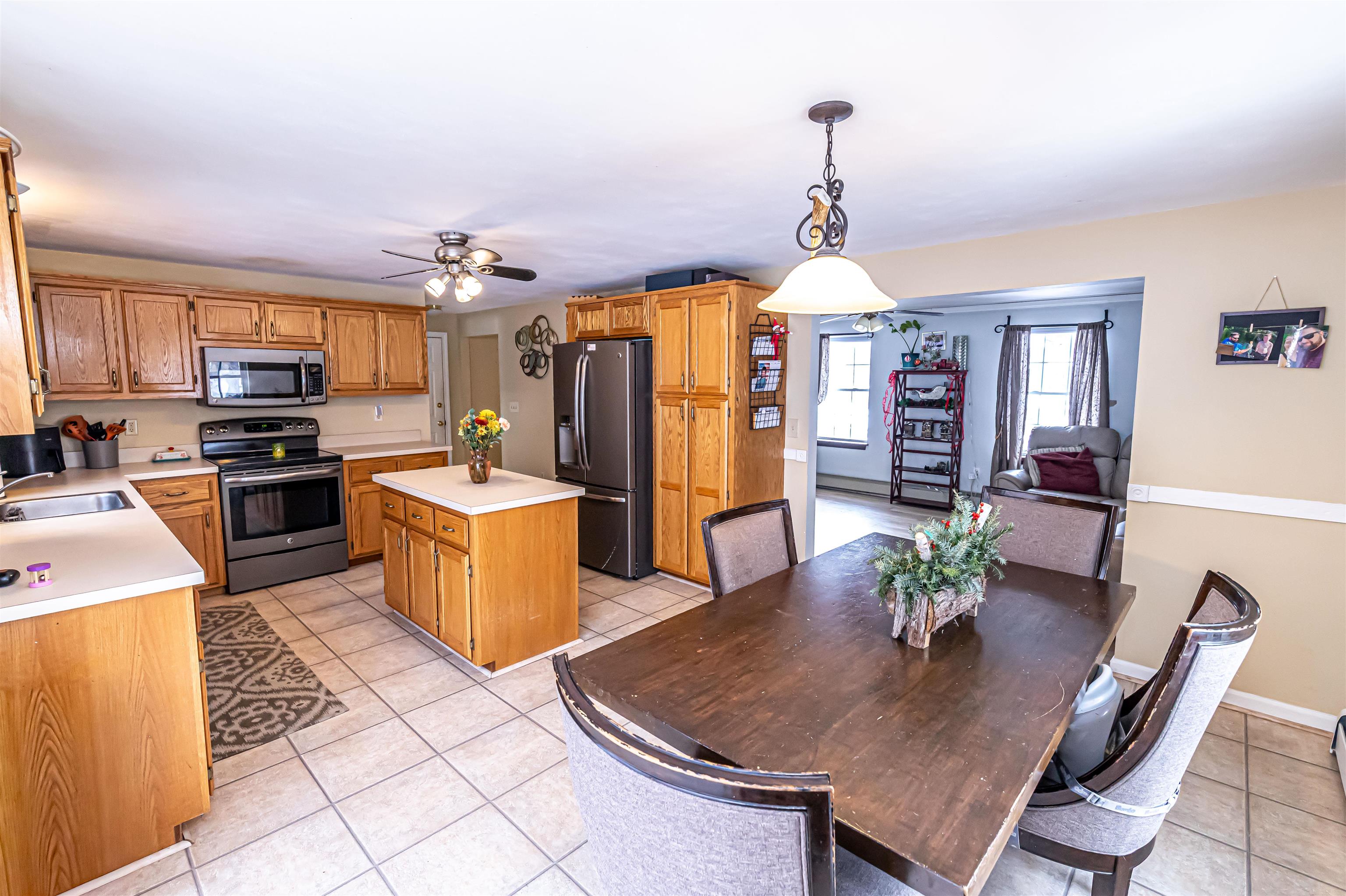 30 Pondview Drive Derry, NH 03038 - Photo 8 of 31