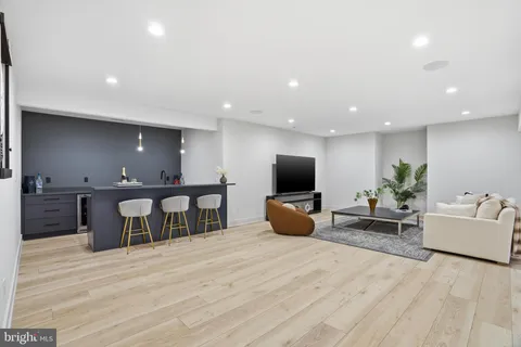 $3,199,995 | 1608 Wrightson Drive, McLean, VA 22101