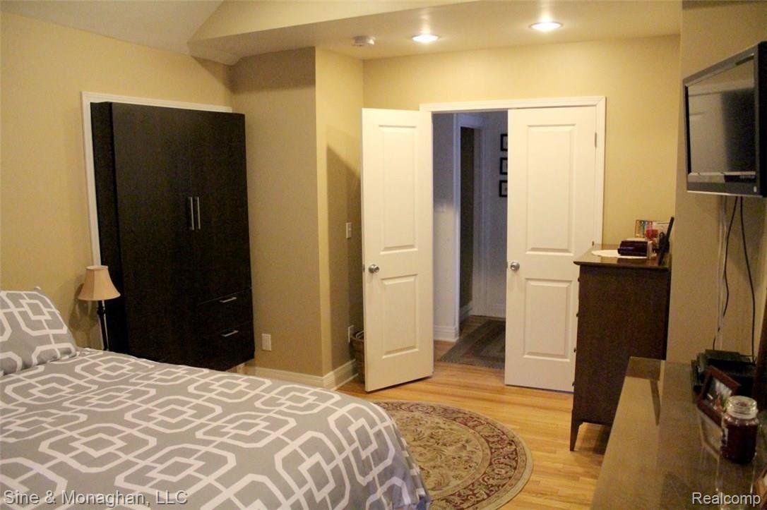 916 Rivard Boulevard Grosse Pointe, MI 48230 - Photo 69 of 73 Rivard_13.jpg