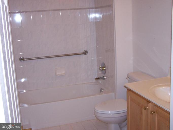 13616 Ryton Ridge Lane Gainesville, VA 20155 - Photo 24 of 30 Bath #2