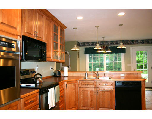11 Old County Road Princeton, MA 01541 - Photo 4 of 9