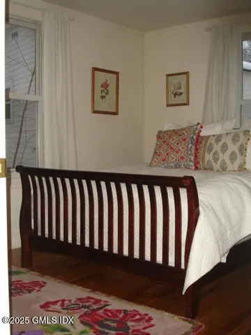 a view of a black and white wall