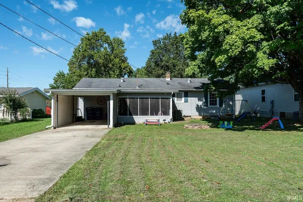 $247,500 | 2812 Eastern Avenue, Bedford, IN 47421