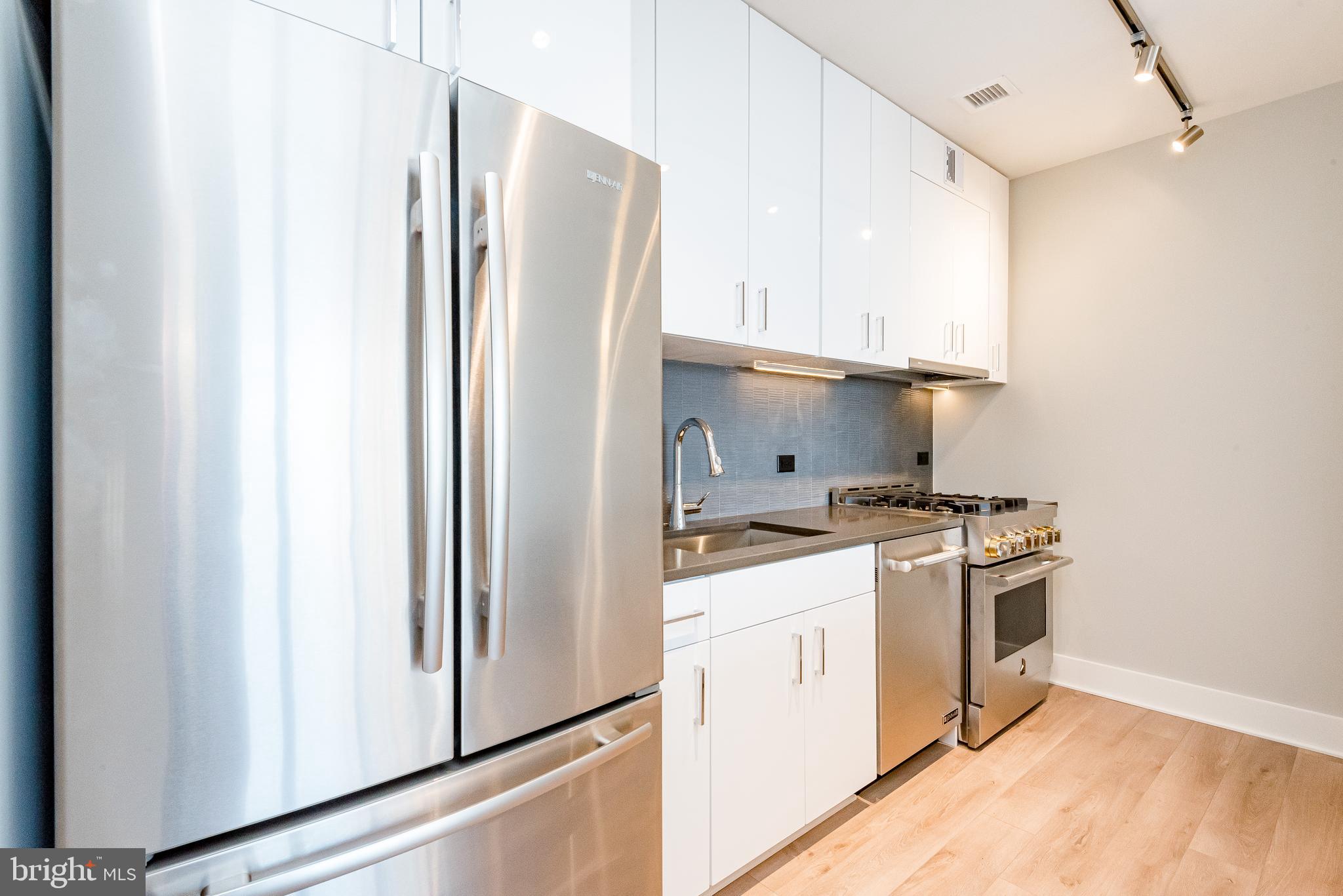 88 V Street Southwest, Unit 804 Washington, DC 20024 - Photo 11 of 51