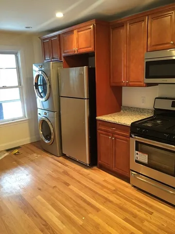 $4,200 | 11 Leverett Street, Unit 2, Brookline, MA 02445