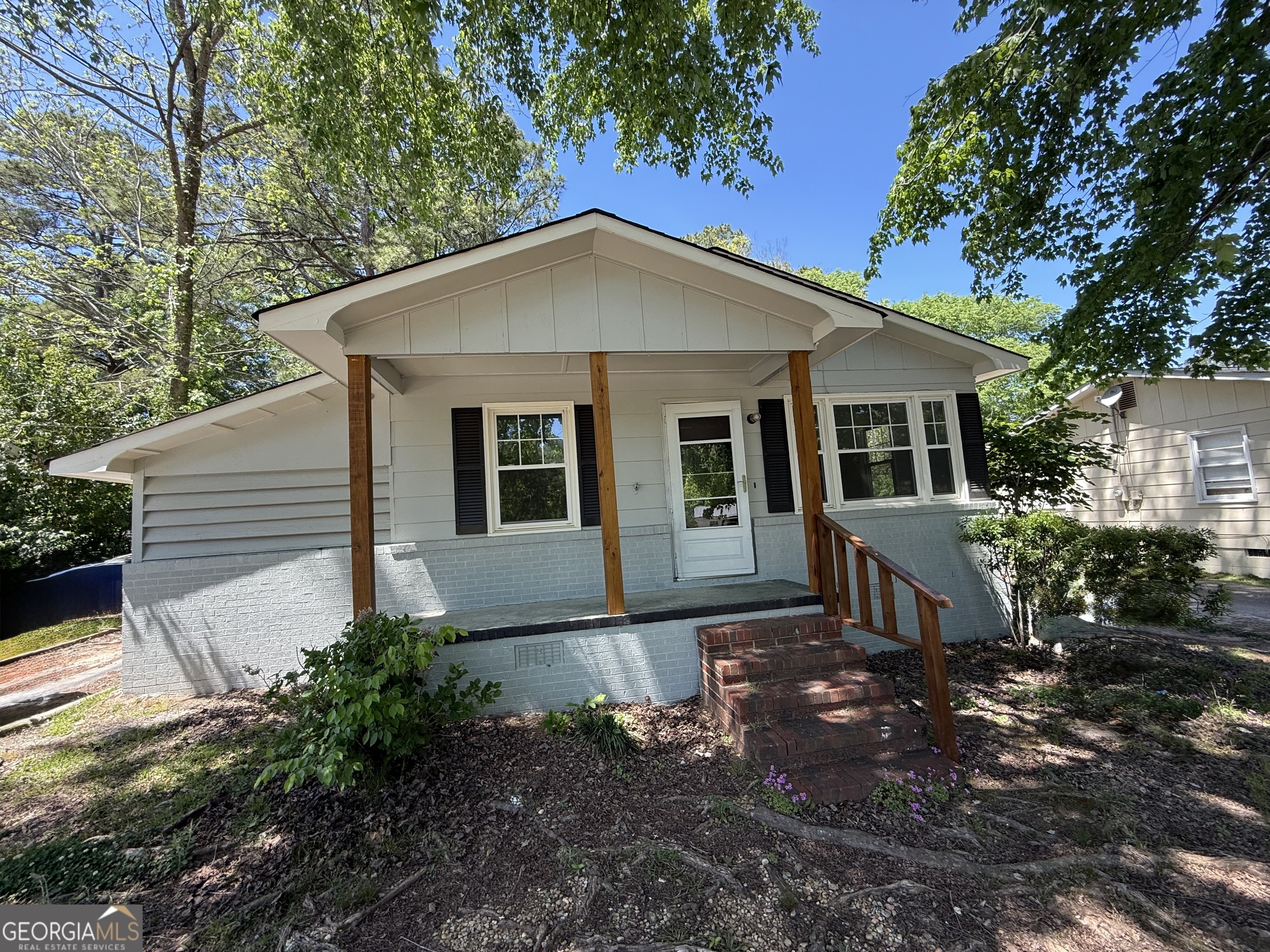 179 Youngs Mill Road LaGrange, GA 30241 - Photo 2 of 30 a front view of a house with a yard