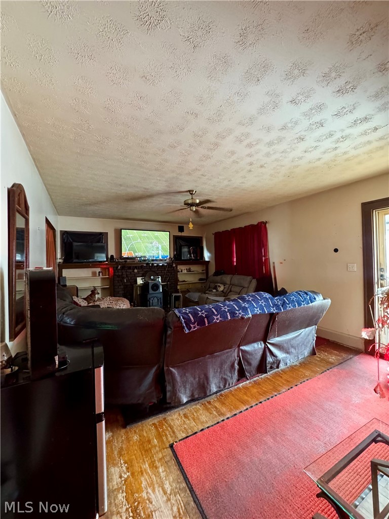 143 Wilson Street Struthers, OH 44471 - Photo 3 of 19