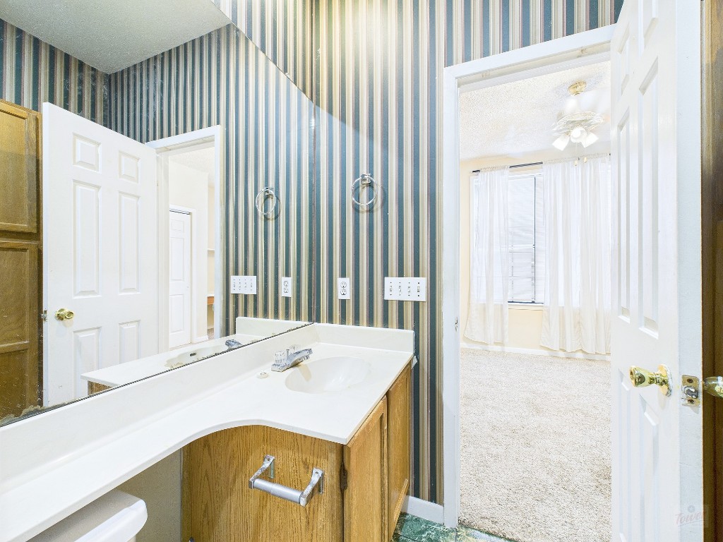 2300 Leon Street, Unit 204 Austin, TX 78705 - Photo 26 of 31 a bathroom with a bathtub and a shower