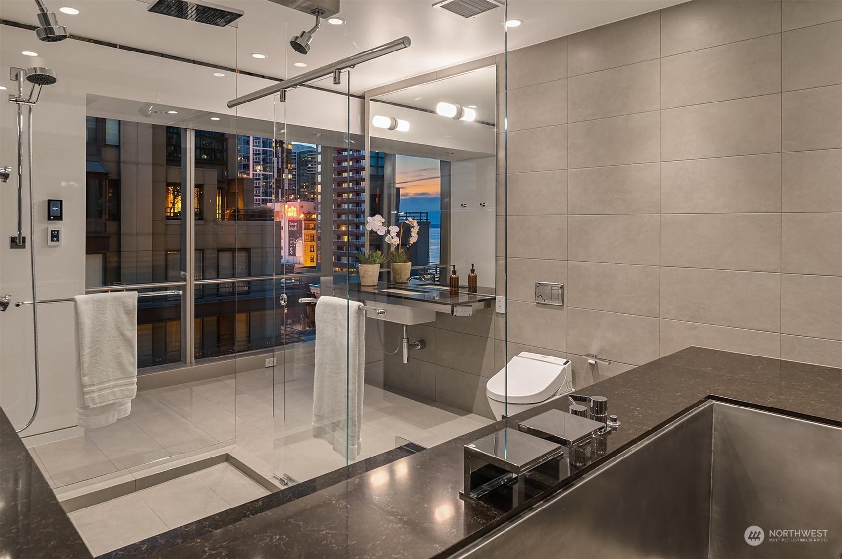 99 Union Street, Unit 1103 Seattle, WA 98101 - Photo 26 of 31