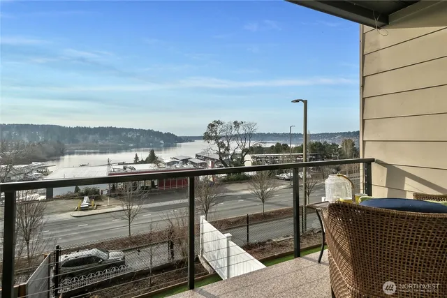$1,150,000 | 6225 Northeast 181st Street, Unit 101, Kenmore, WA 98028