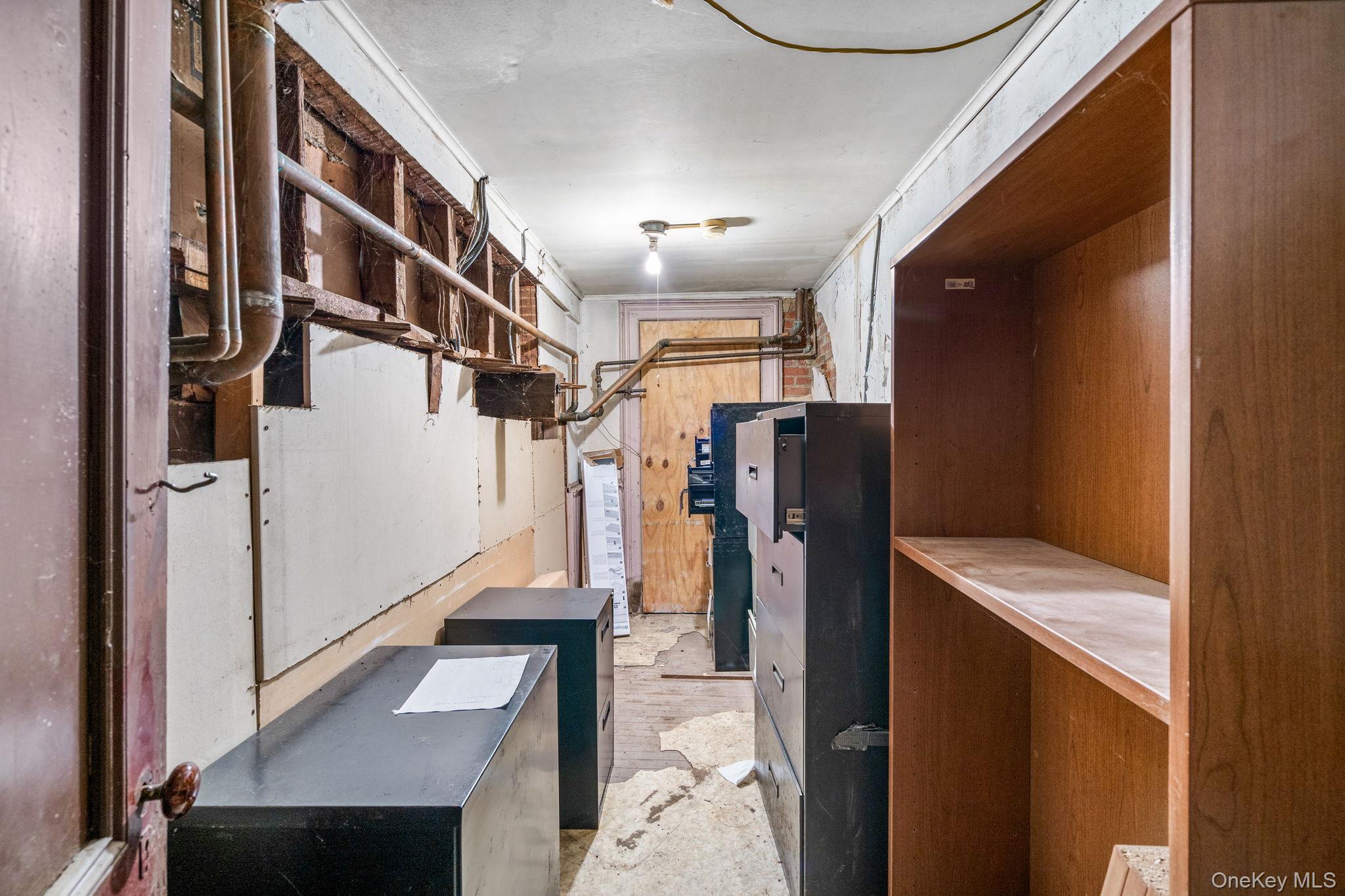 292 Mill Street Poughkeepsie, NY 12601 - Photo 26 of 34